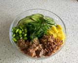 Foto del paso 5 de la receta: Poke bowl de salmón marinado en soja