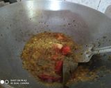 A picture of step 2 of Crab curry.