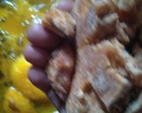 A picture of step 3 of Raw mango lonji.
