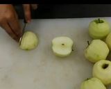 Gambar langkah 5 resipi Apple Crumble Pie.