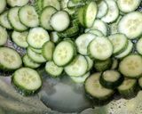 صورة لخطوة 1 من وصفة كيمتشي الخيار الكوري الحار