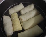 Foto langkah ke 3 dari resep Egg Chicken Roll.