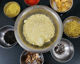 A picture of step 2 of Palak patra.