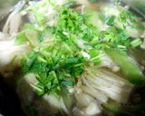 Hình bước làm 2 của món Canh mướp nấu nấm