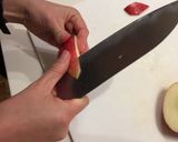Hình bước làm 3 của món Táo tai thỏ