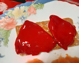 Foto del paso 2 de la receta: Tostas de salmón con Cabrales y atún con piquillos para entrante o cena ligera