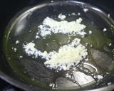 鹹蛋甜豆炒苦瓜的食譜步驟2照片
