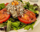 Foto del paso 6 de la receta: Ensalada Tibia con Gulas y Langostinos
