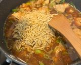 A picture of step 2 of One-pan lemony chicken spinach orzo.