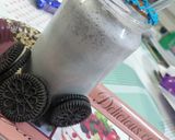 A picture of step 4 of Chocolate Cookie Milkshake.