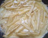 صورة لخطوة 1 من وصفة 🥔فريت اوملات بالجبن تشهي 😋