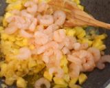 Foto del paso 4 de la receta Quiche de gambas, puerros y calabacín