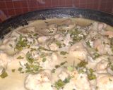 A picture of step 4 of Chicken in white gravy.
