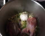 Foto del paso 2 de la receta: Judías con perdiz y paloma Torcaz