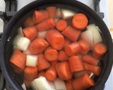 A picture of step 1 of California Farm Winter Carrot Mash Dinner.