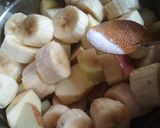 A picture of step 2 of Fruit chaat.