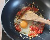 Foto langkah ke 3 dari resep Nasi goreng bacon spesial(nonhalal).