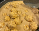 Foto del paso 8 de la receta: Albóndigas de merluza y langostinos