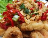 Foto langkah ke 6 dari resep Cumi Kriuk Cabe Garam Super Lezat.
