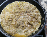 Foto del paso 3 de la receta: Tortilla de habas frescas