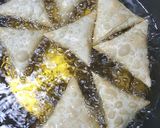 A picture of step 3 of Beef samosas.