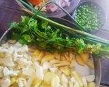 A picture of step 1 of Masala cauliflower.