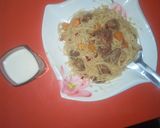 A picture of step 2 of Fried sphagetti with coconut.