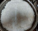 A picture of step 1 of Egg fried rice.