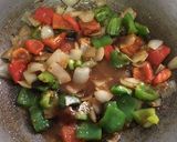 รูปขั้นตอนการทำที่ 3 ของ “ผัดพริกเผาไก่กรอบ”