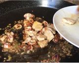 Foto del paso 5 de la receta Paella de pollo y marisco