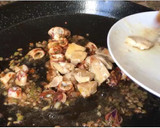 Foto del paso 5 de la receta: Paella de pollo y marisco
