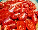 Foto del paso 1 de la receta: TOMATES🍅SECOS al Orégano...!