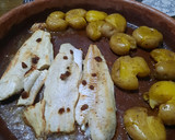 Foto del paso 5 de la receta: Merluza al horno con papines