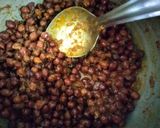 A picture of step 2 of Chana masala.