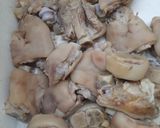Foto del paso 4 de la receta: Patitas de cerdo como la abuela
