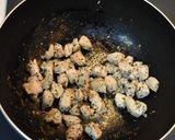 Foto langkah ke 4 dari resep Oseng Spaghetti Ayam dan tomat Cherry.