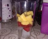 Foto langkah ke 2 dari resep Mango strawberry ice.