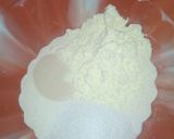 A picture of step 1 of Semolina pancake.
