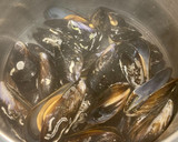 Foto del paso 4 de la receta: Mejillones en salsa de tomate picante