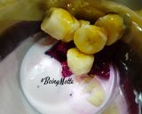 A picture of step 2 of Banana-Dragon fruit Smoothie.