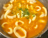 Foto del paso 4 de la receta: Calamares en su tinta