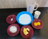 Foto langkah ke 1 dari resep Donat Tanpa Kentang Lembut Homemade.