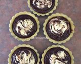 Foto langkah ke 7 dari resep Cheesecake brownie Pie.