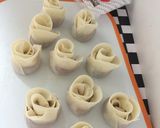 Foto del paso 2 de la receta: Gyoza en forma de flor !