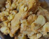 A picture of step 1 of Aloo ki tikki.