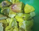 A picture of step 1 of Cashew fruits juice.