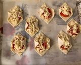 A picture of step 4 of Cheesy tomato puffs.