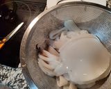 Foto del paso 2 de la receta Guisado de sepia con patatas