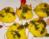 A picture of step 5 of Khaman dhokla.