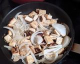 A picture of step 3 of Vegetarian Pad Thai.